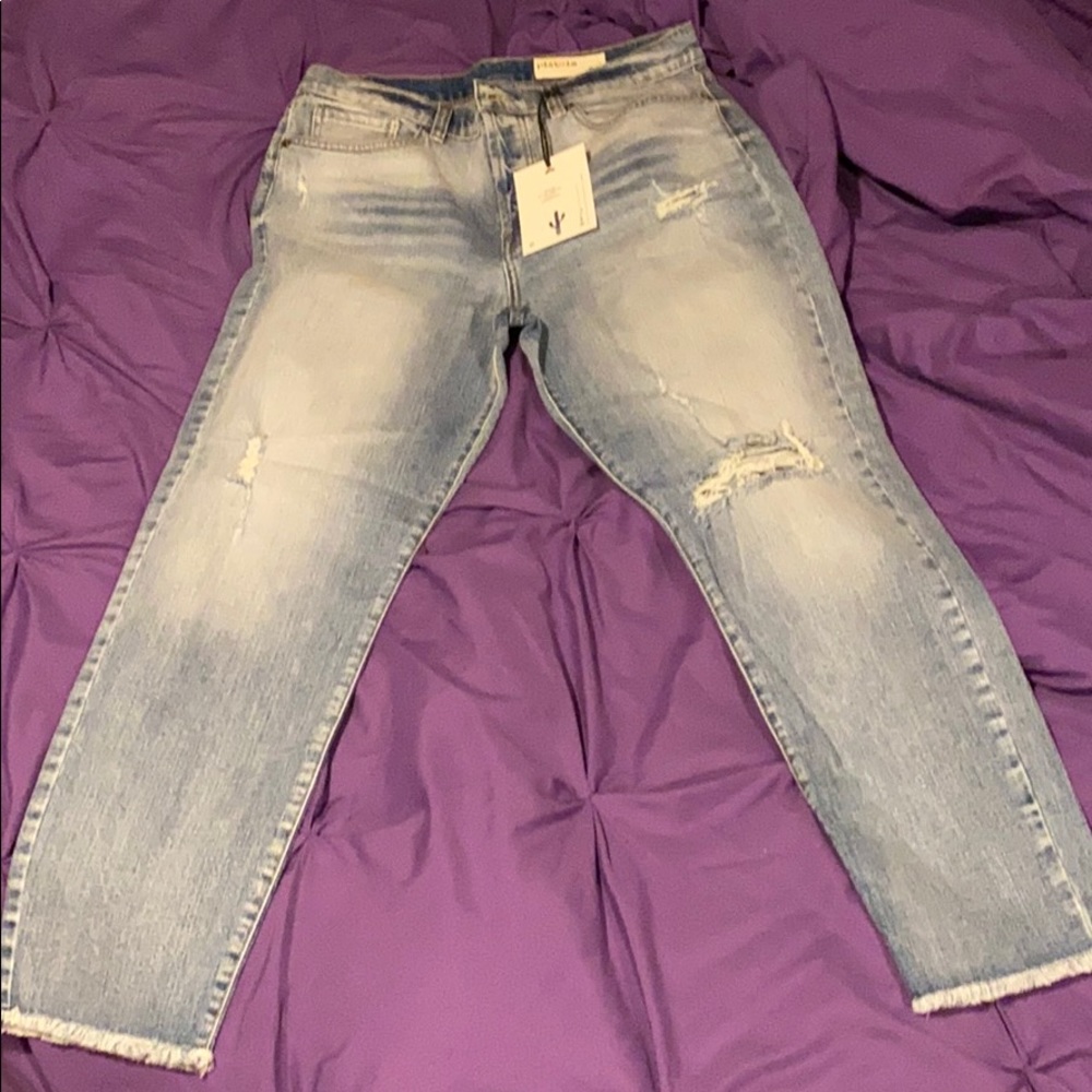 Pistola Distressed Mom Jeans